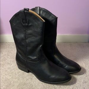 Black Steve Madden cowboy boots